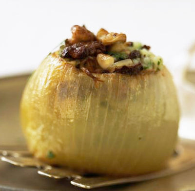 Stuffed smoked garlic onion